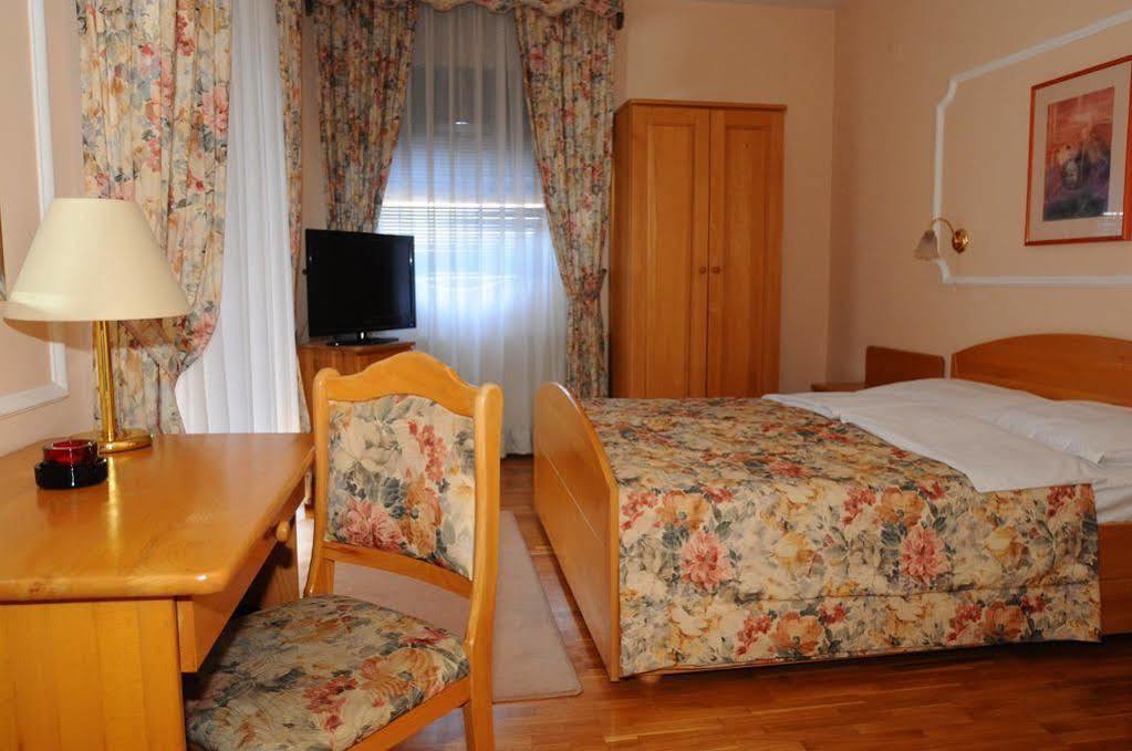 Hotel Vienna Zagreb Luaran gambar
